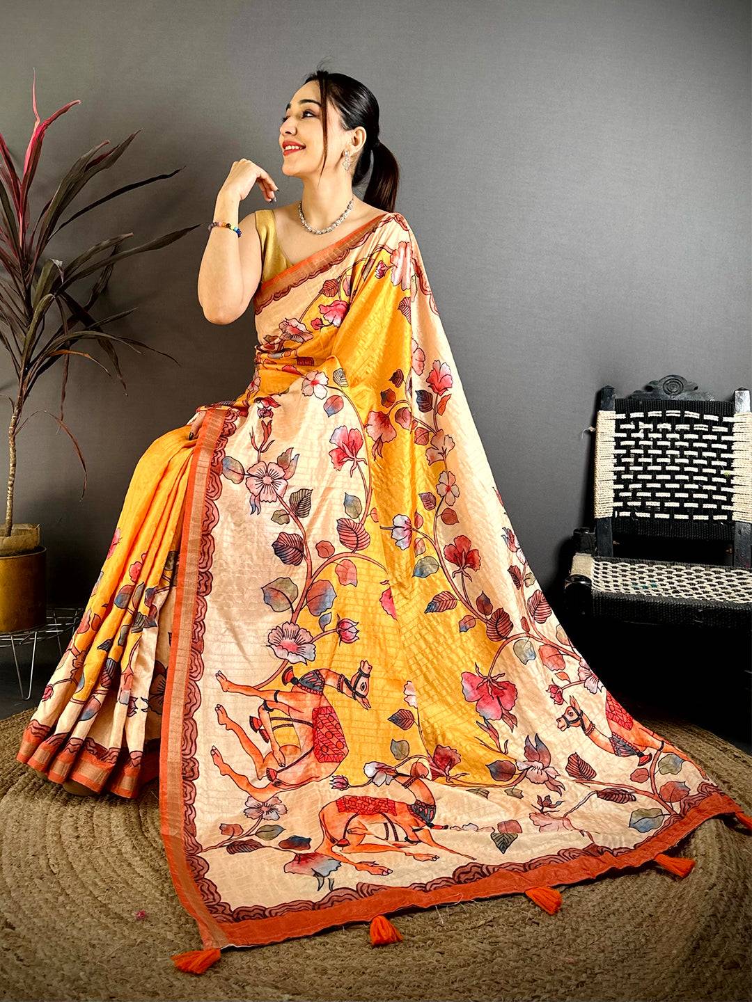 Artistic Kalamkari Art Print Saree - Image 4