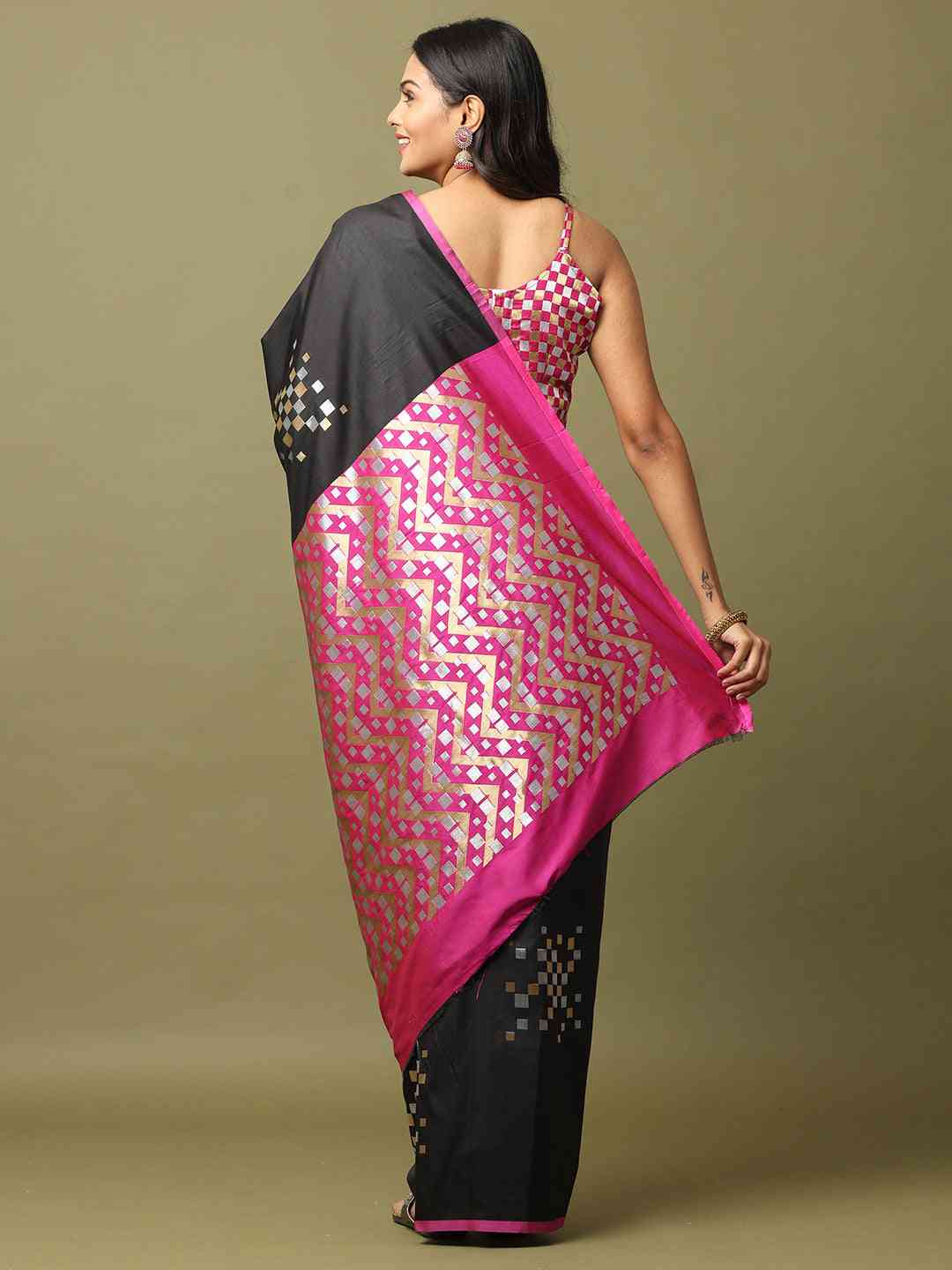 Black Banarasi Katan Silk Kanchi Zari Weaving Saree - Image 4